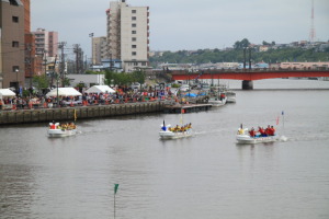 くしろ港祭り「舟漕ぎ大会」